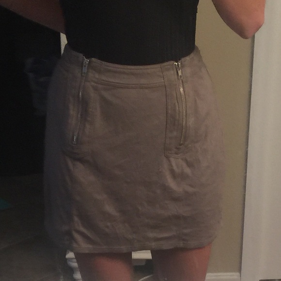 Kendall & Kylie Suede Mini Skirt from PacSun - Picture 5 of 6